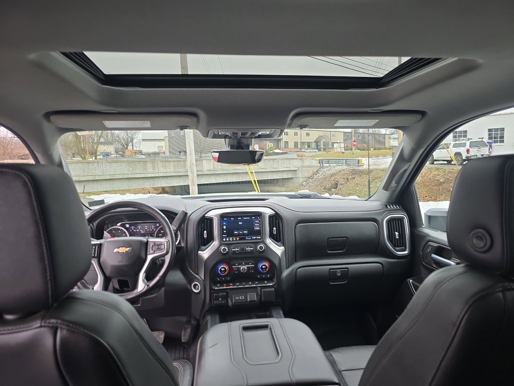 Used 2020 Chevrolet Silverado 3500 LTZ w/ LTZ Premium Package image 27