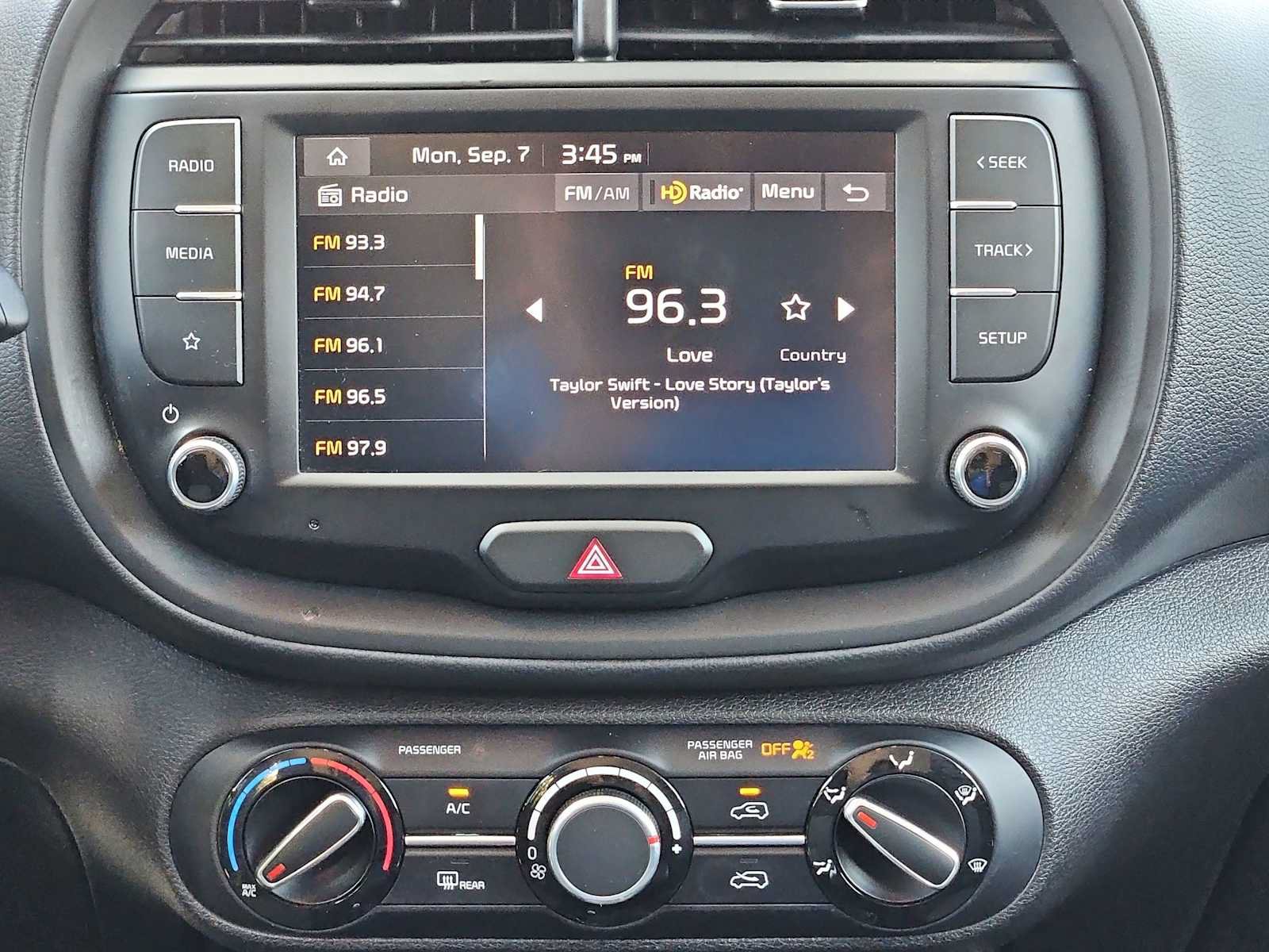 Certified 2024 Kia Soul LX w/ Option Group 015 FWD image 20