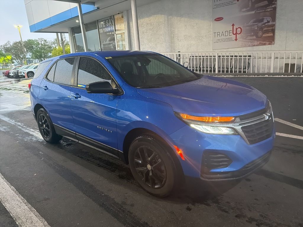 Certified 2024 Chevrolet Equinox LS w/ Driver Confidence II Package image 2