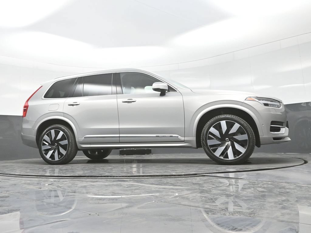 Used 2023 Volvo XC90 T8 Ultimate AWD/4WD image 34