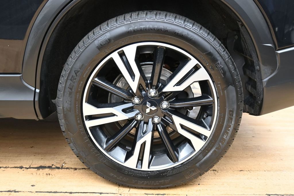 Used 2023 Mitsubishi Eclipse Cross SE AWD/4WD image 12