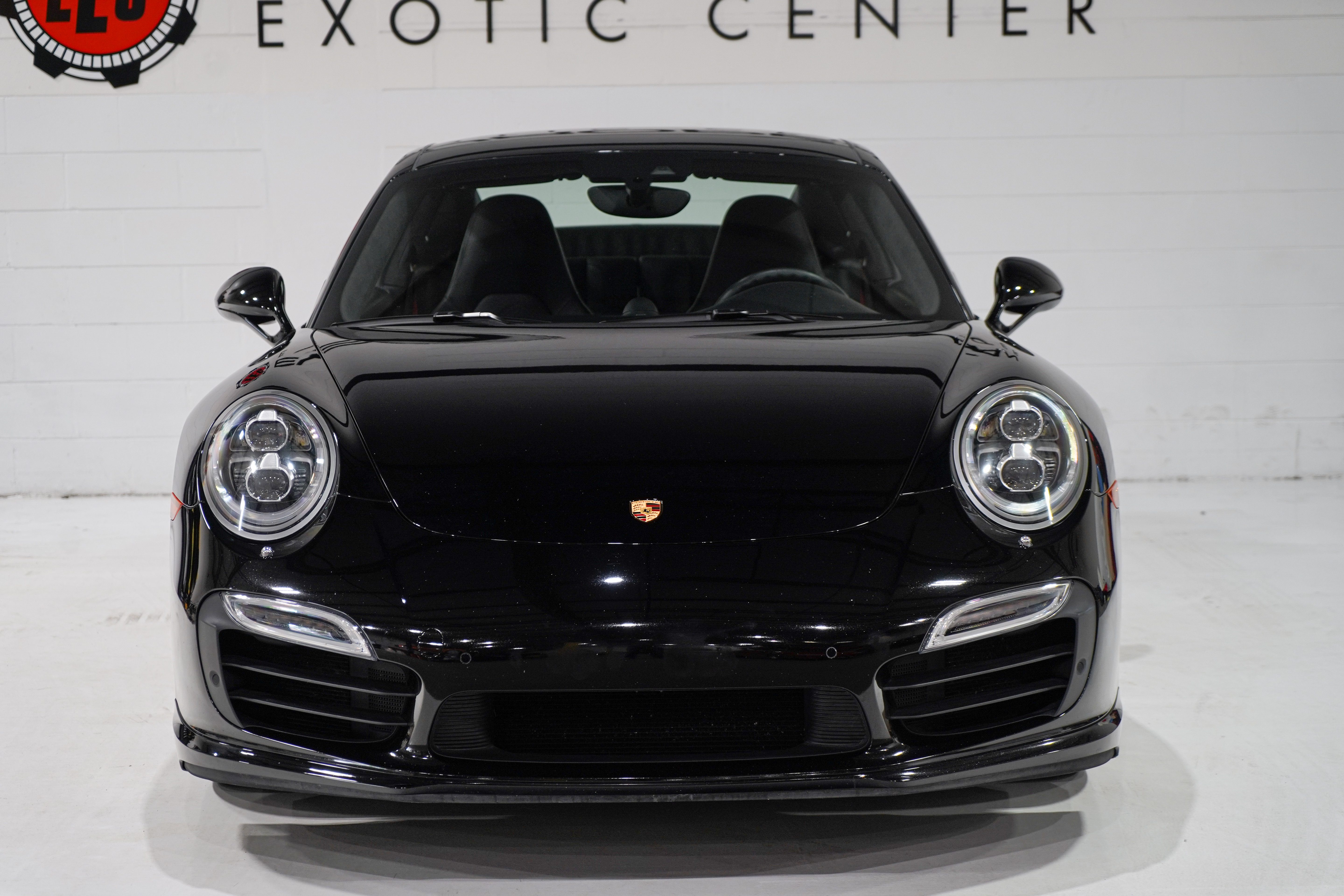 Used 2014 Porsche 911 Turbo S AWD/4WD image 5