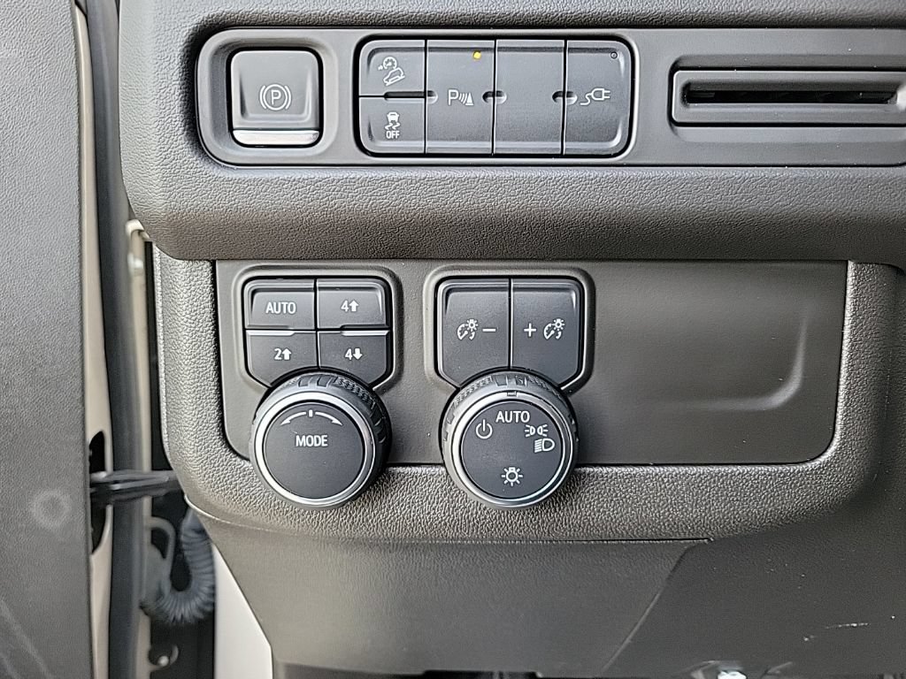 Used 2021 Chevrolet Tahoe Z71 AWD/4WD image 37