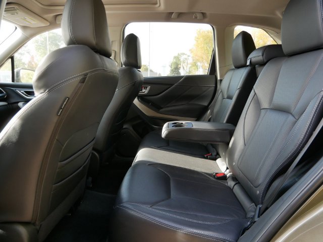 Used 2024 Subaru Forester Limited AWD/4WD image 11