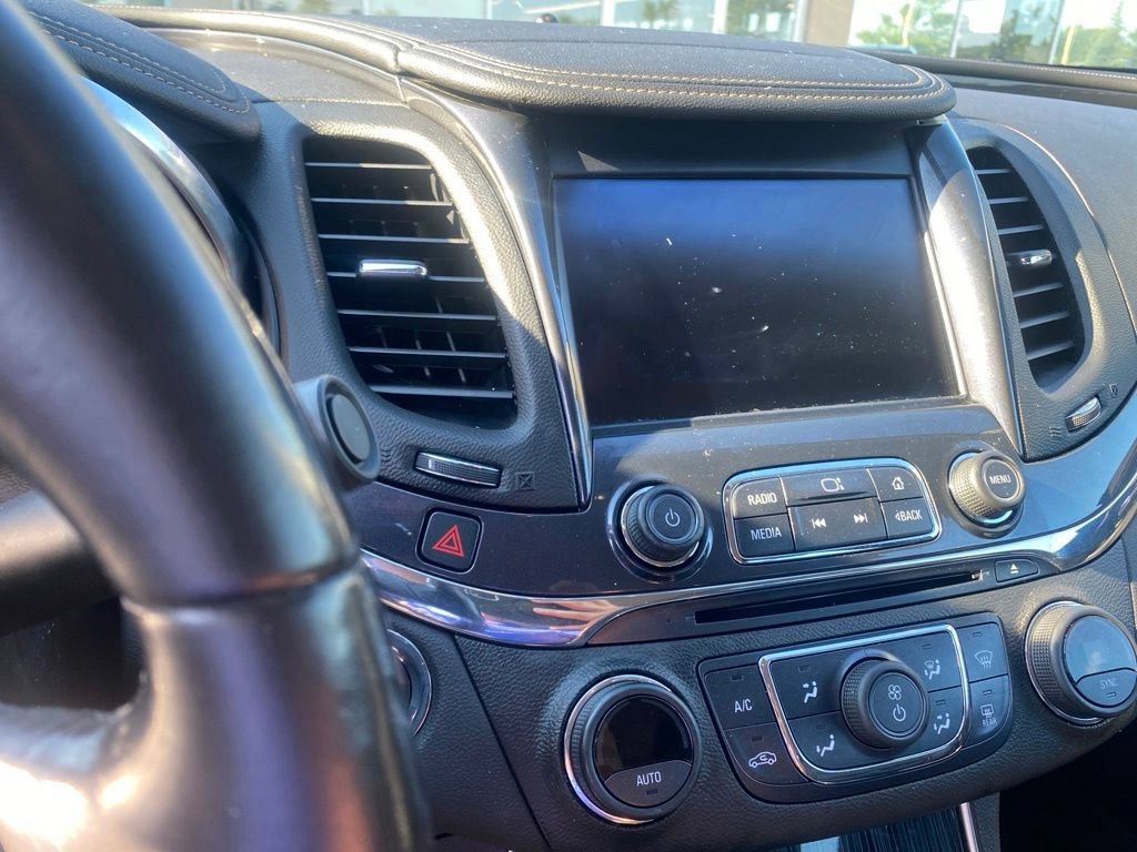 Certified 2019 Chevrolet Impala Premier FWD image 17