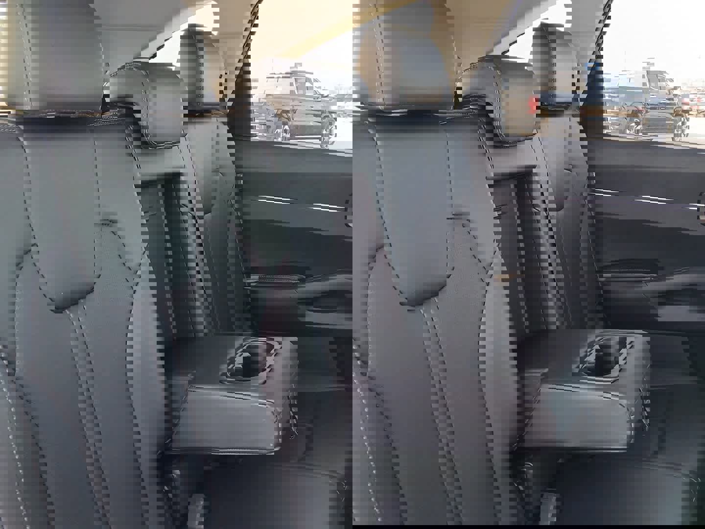 Used 2024 Kia Sorento S image 39