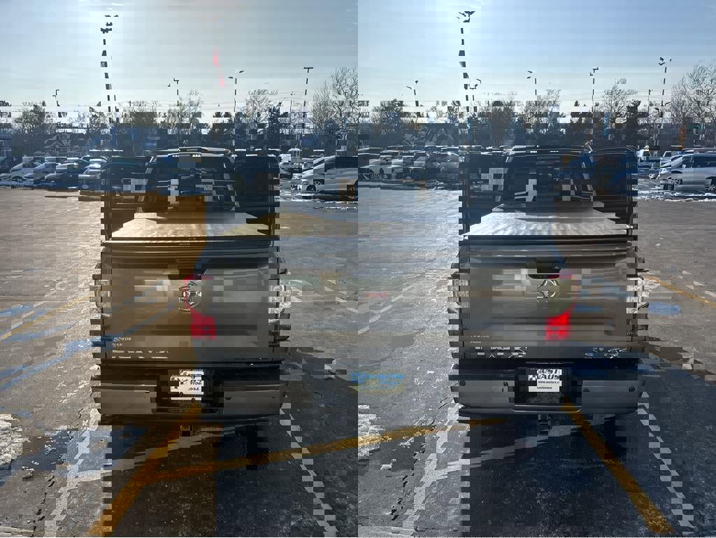 Used 2019 Nissan Titan SL w/ Chrome Package image 10