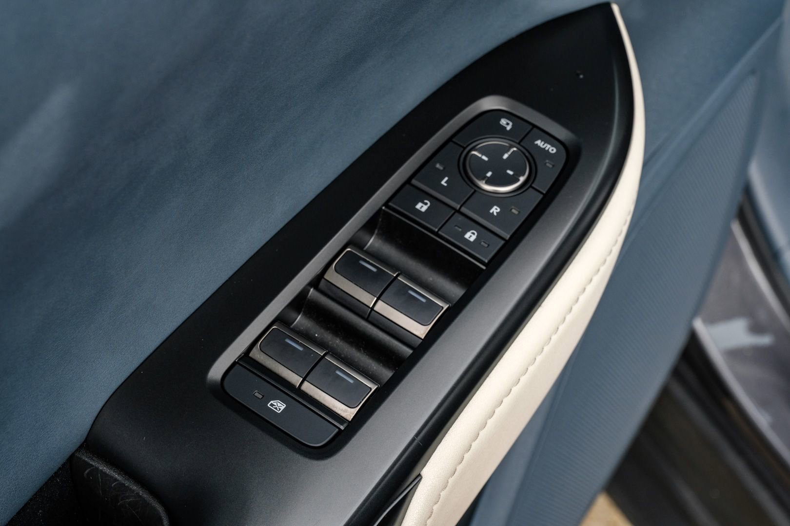 Used 2023 Lexus RZ 450e Premium w/ Technology Package image 39
