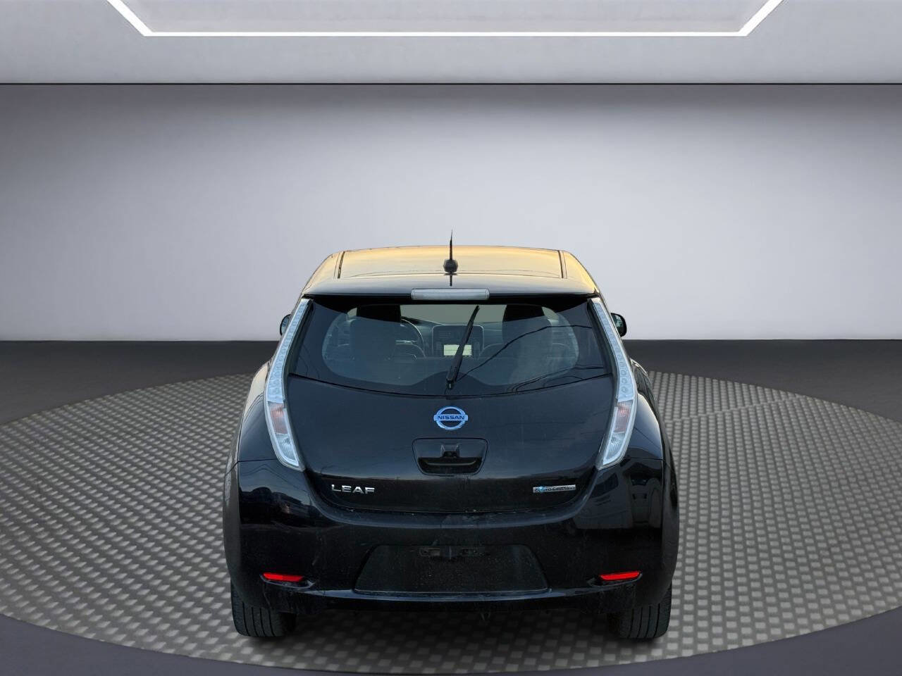 Used 2017 Nissan Leaf SV image 6