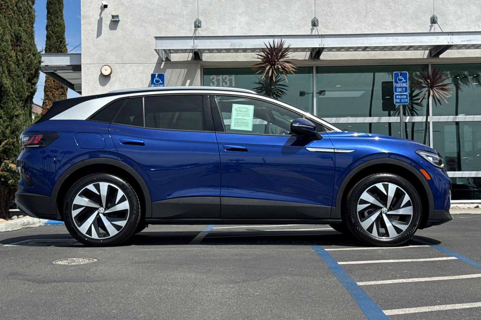 Used 2021 Volkswagen ID.4 Pro S w/ Gradient Package AWD/4WD image 3