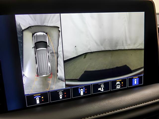 Used 2023 Chevrolet Tahoe High Country w/ Premium Package image 23