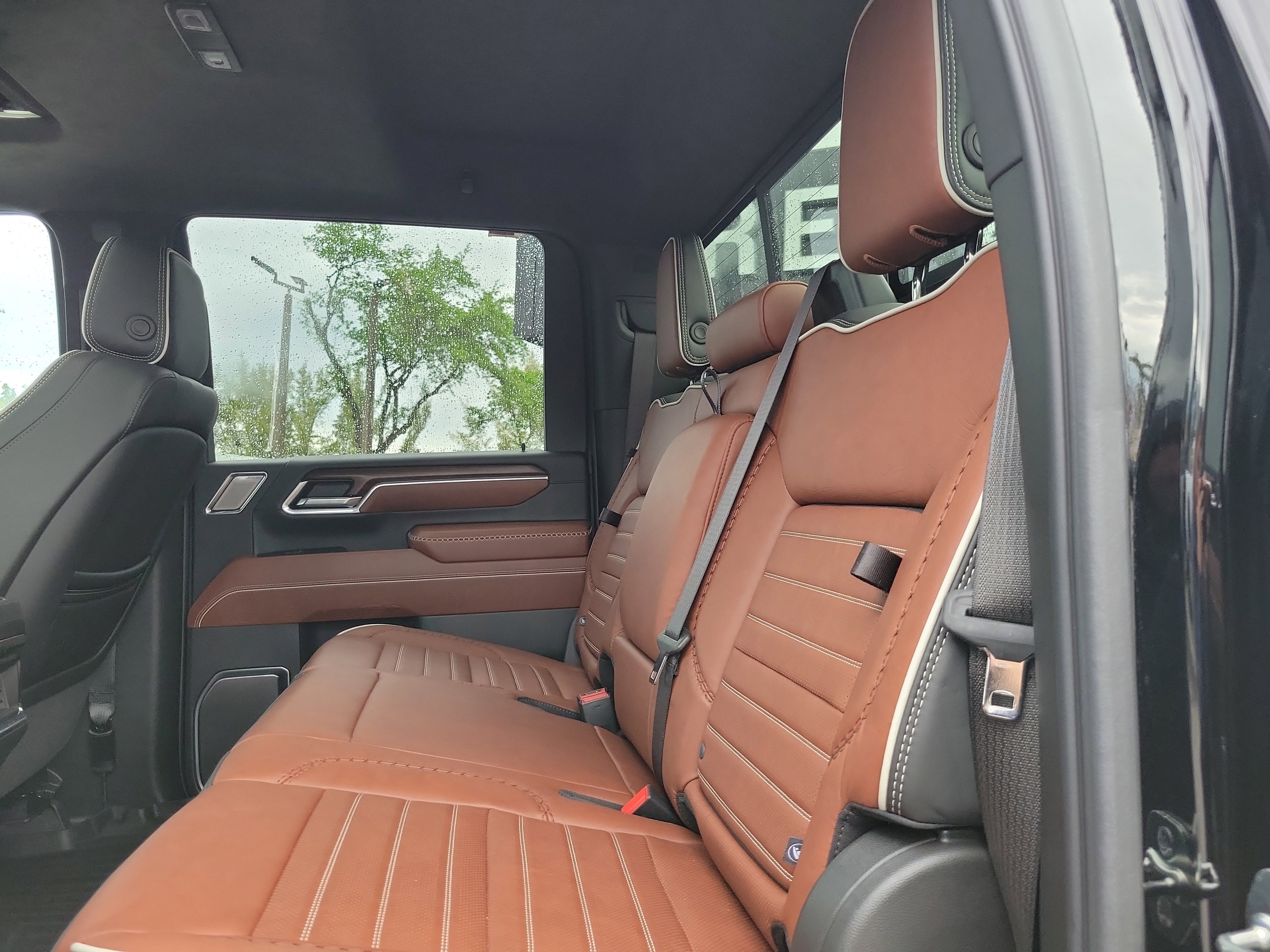 Used 2025 GMC Sierra 3500 Denali Ultimate image 15