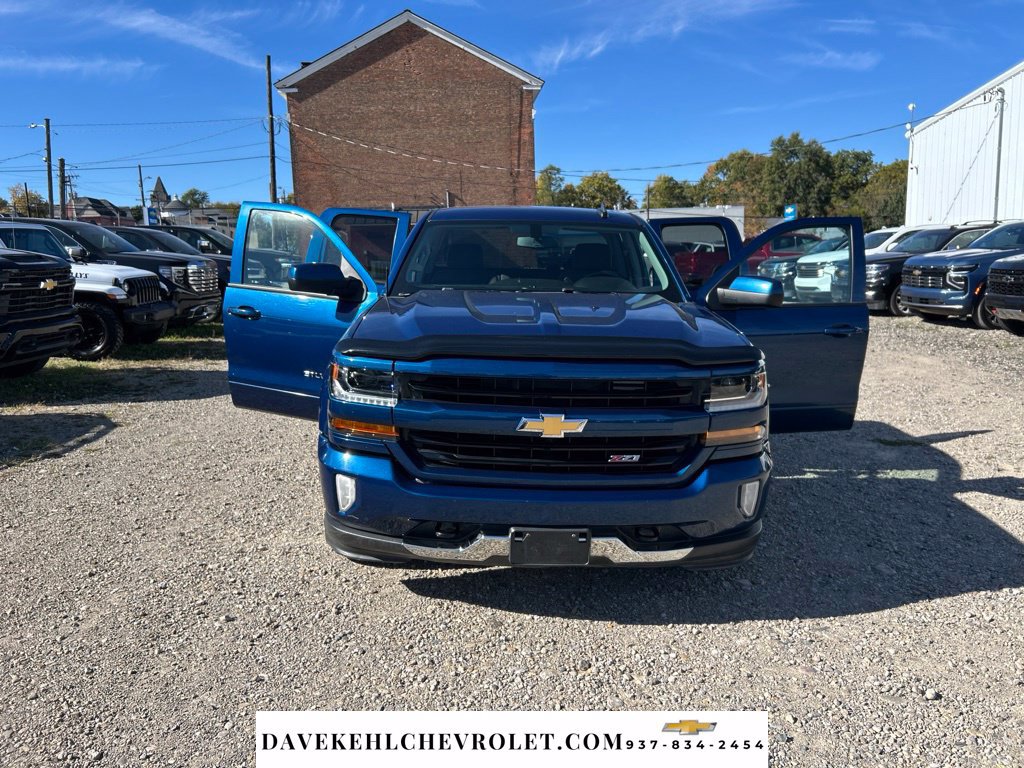 Used 2018 Chevrolet Silverado 1500 LT w/ All Star Edition AWD/4WD image 28