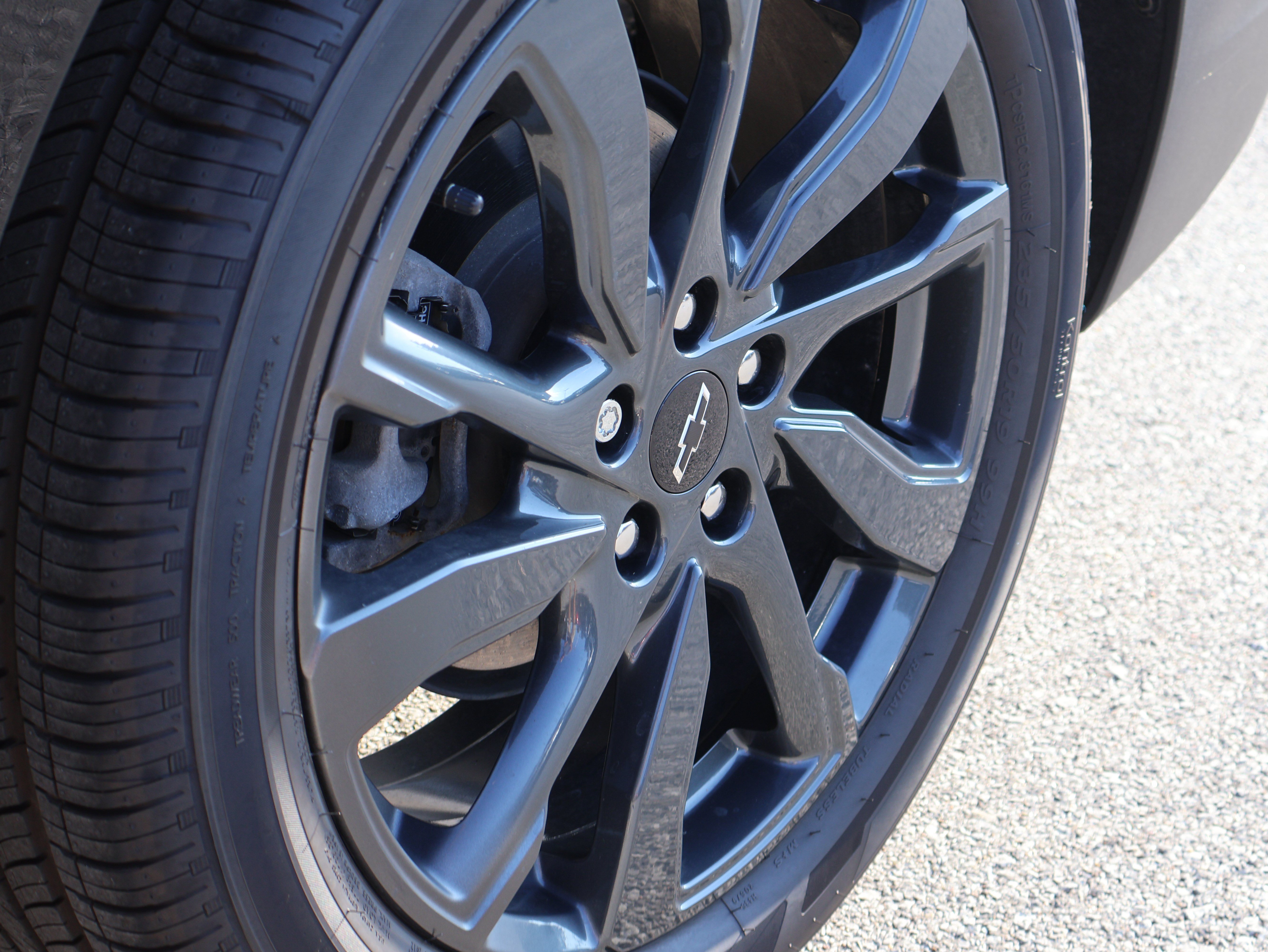 Used 2023 Chevrolet Equinox RS w/ LPO, Floor Liner Package AWD/4WD image 46