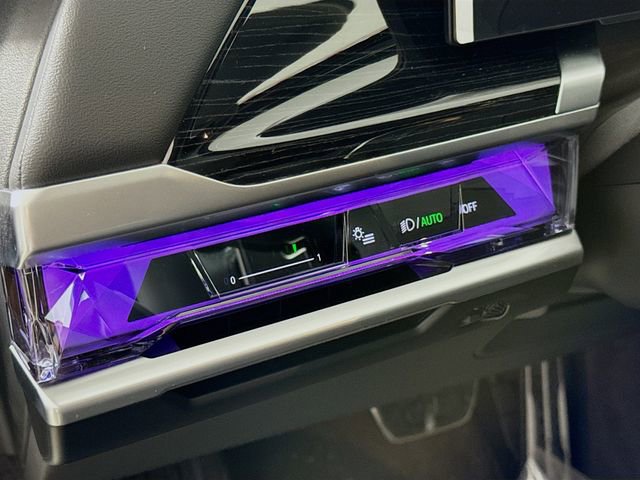 Used 2026 BMW 740i xDrive image 10