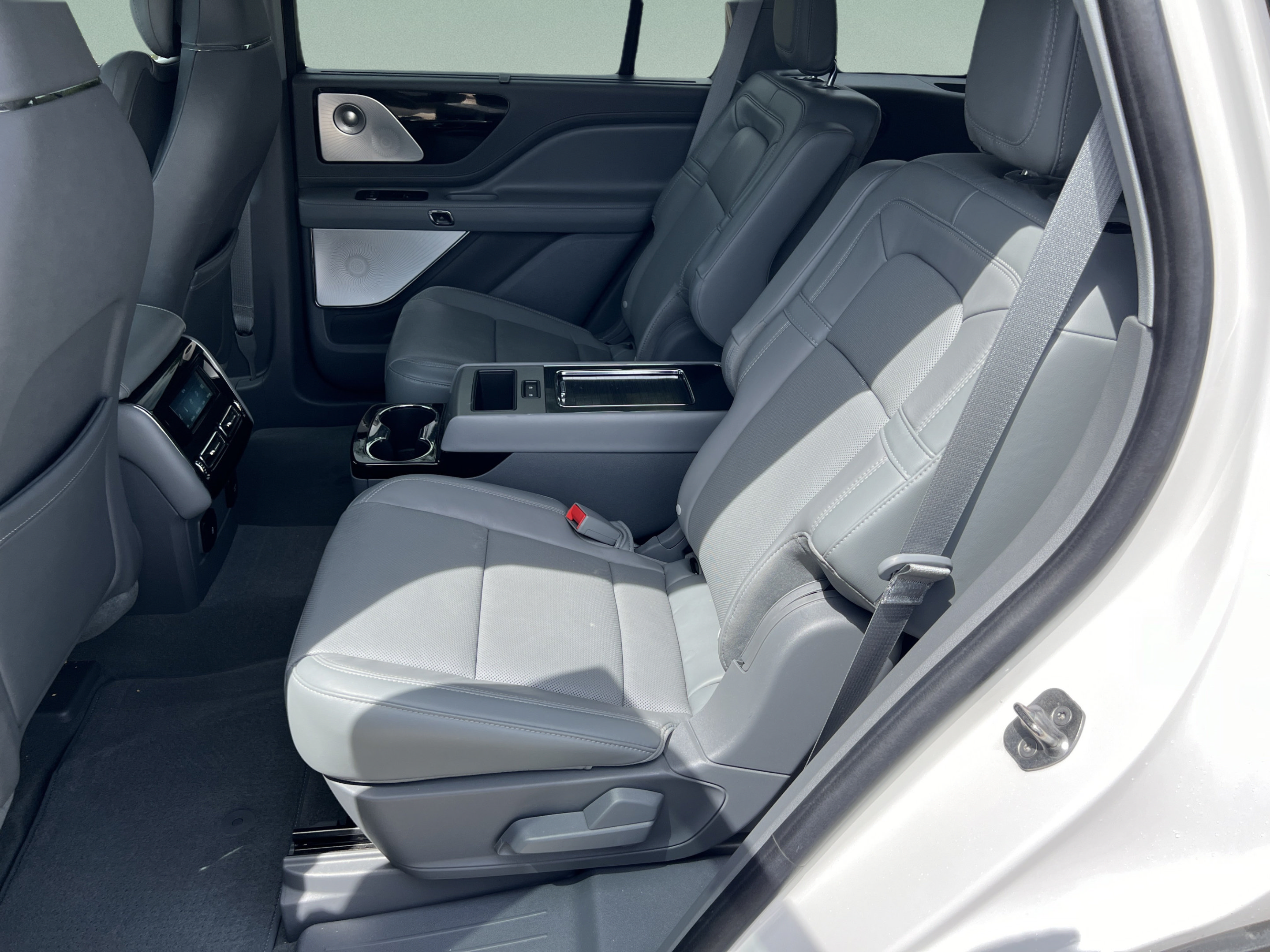 Used 2021 Lincoln Aviator Reserve w/ Equipment Group 202A AWD/4WD image 25