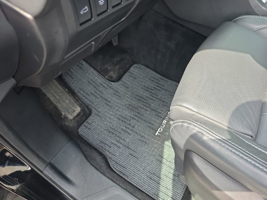 Used 2023 Subaru Ascent Touring AWD/4WD image 17