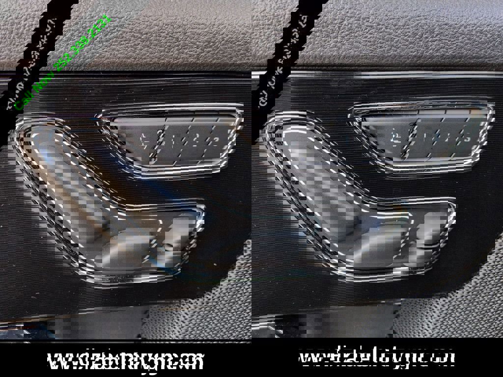 Used 2025 Lincoln Corsair Reserve w/ Equipment Group 202A image 24