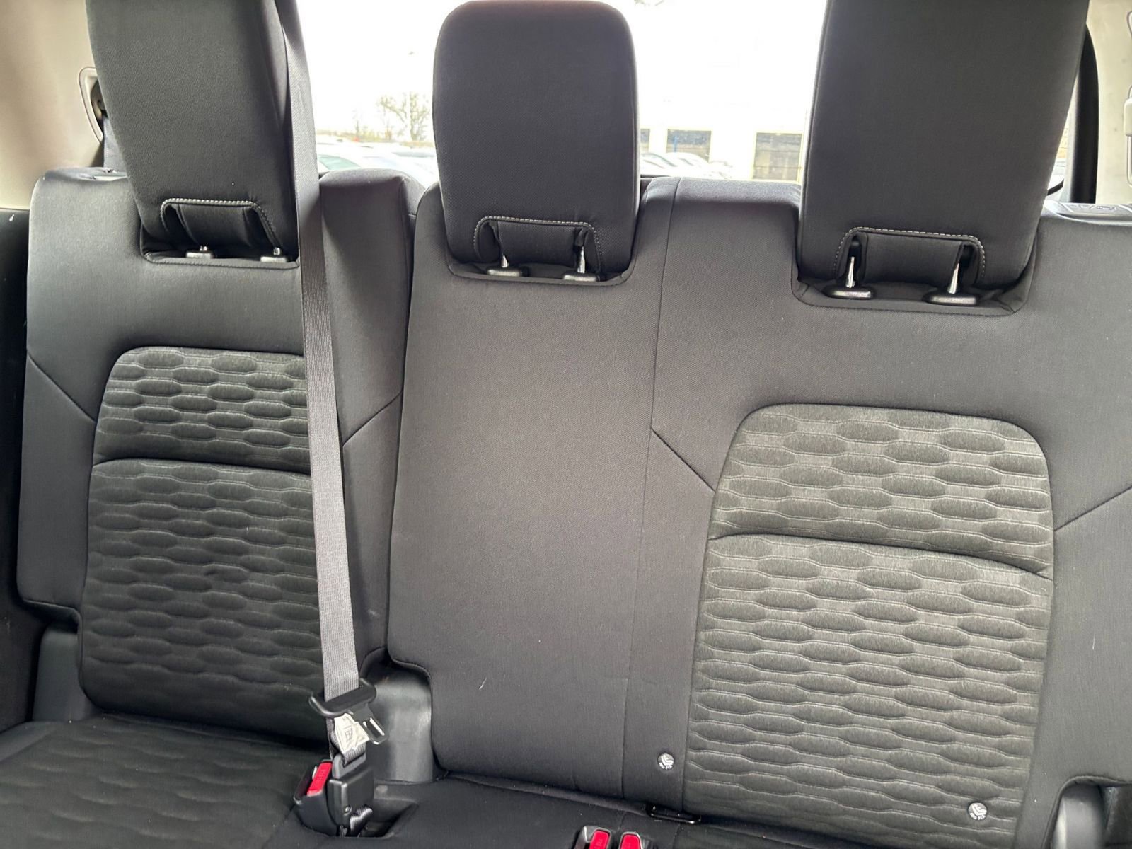 Used 2025 Nissan Pathfinder SV image 31