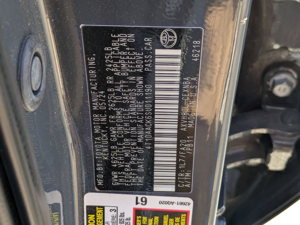 Used 2025 Toyota Camry LE FWD image 32