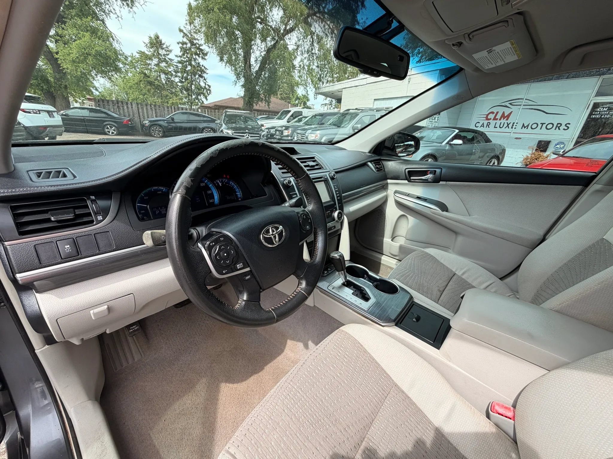 Used 2012 Toyota Camry XLE w/ Convenience Pkg FWD image 8
