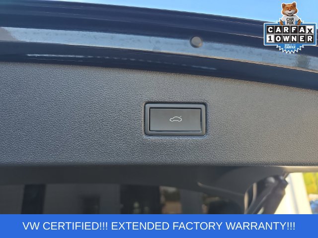 Used 2024 Volkswagen Tiguan SE w/ Panoramic Sunroof Package AWD/4WD image 11