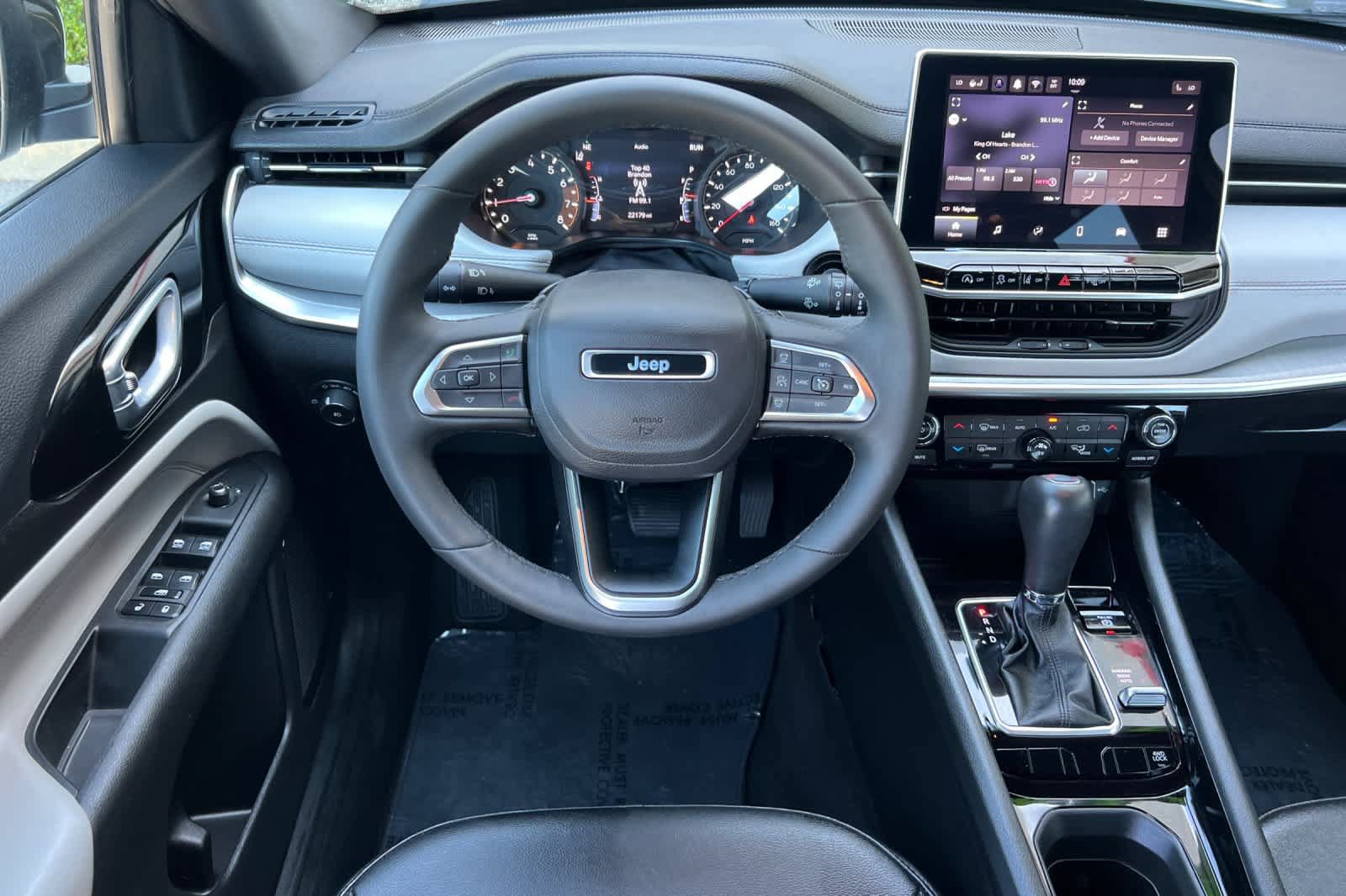 Used 2025 Jeep Compass Limited AWD/4WD image 15