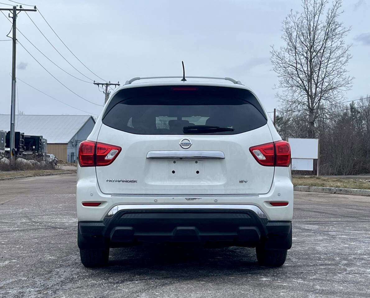 Used 2017 Nissan Pathfinder SV w/ Cargo Package image 4