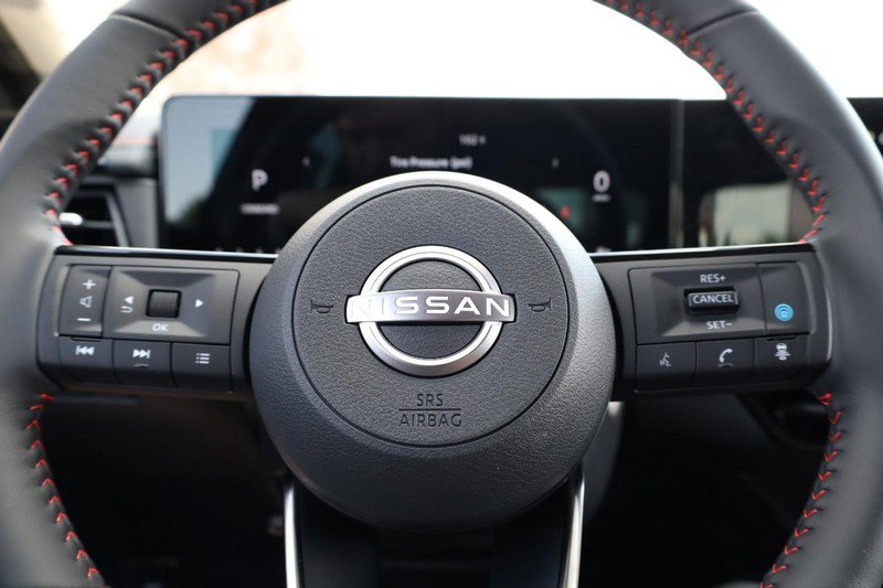 New 2025 Nissan Kicks SR image 11