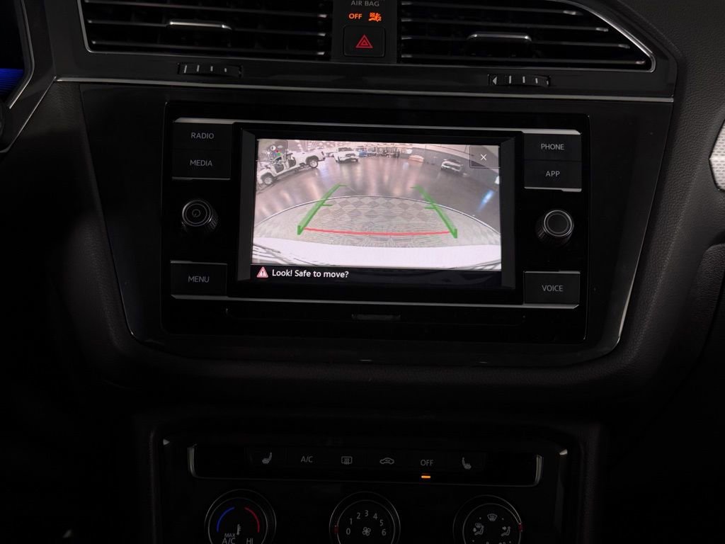 Used 2022 Volkswagen Tiguan S image 18
