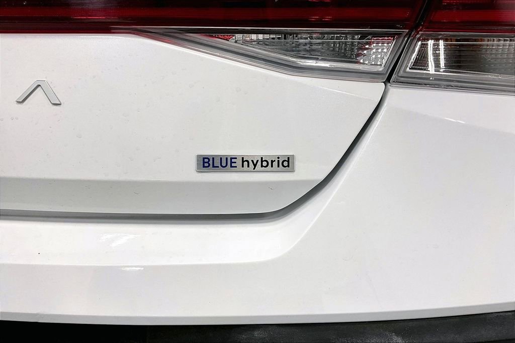 Used 2026 Hyundai Elantra Blue image 38