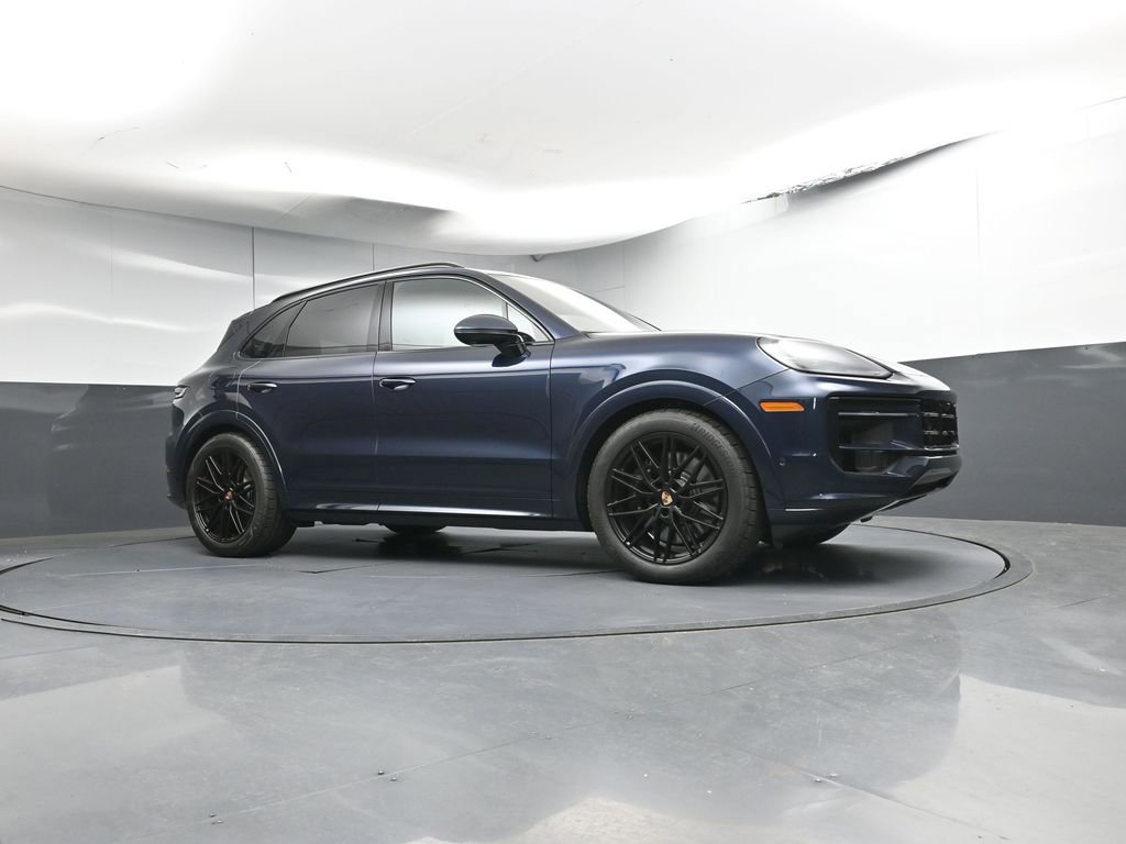Certified 2026 Porsche Cayenne GTS image 30