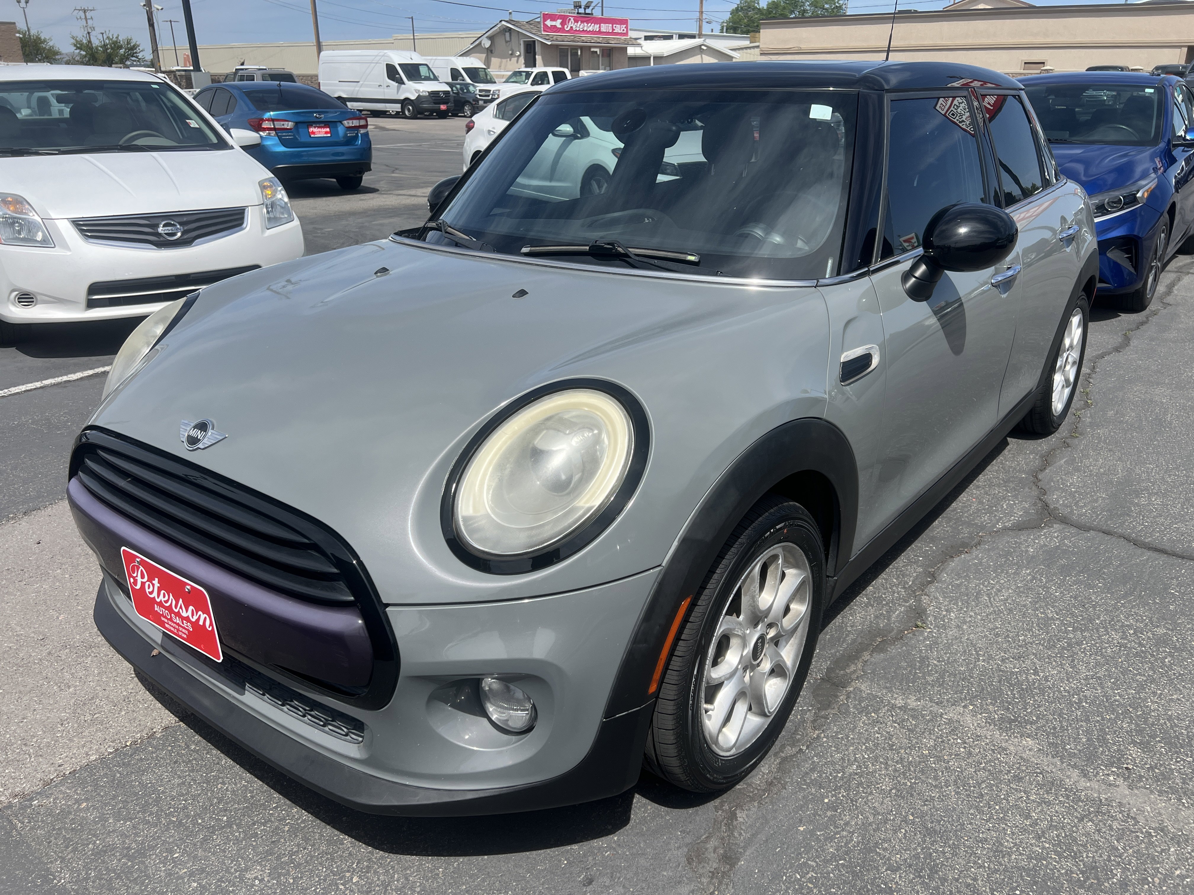 Used 2016 MINI Cooper 4-Door Hardtop FWD image 3