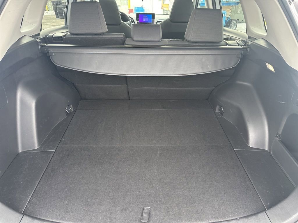 Used 2023 Toyota RAV4 XLE w/ Convenience Package image 10