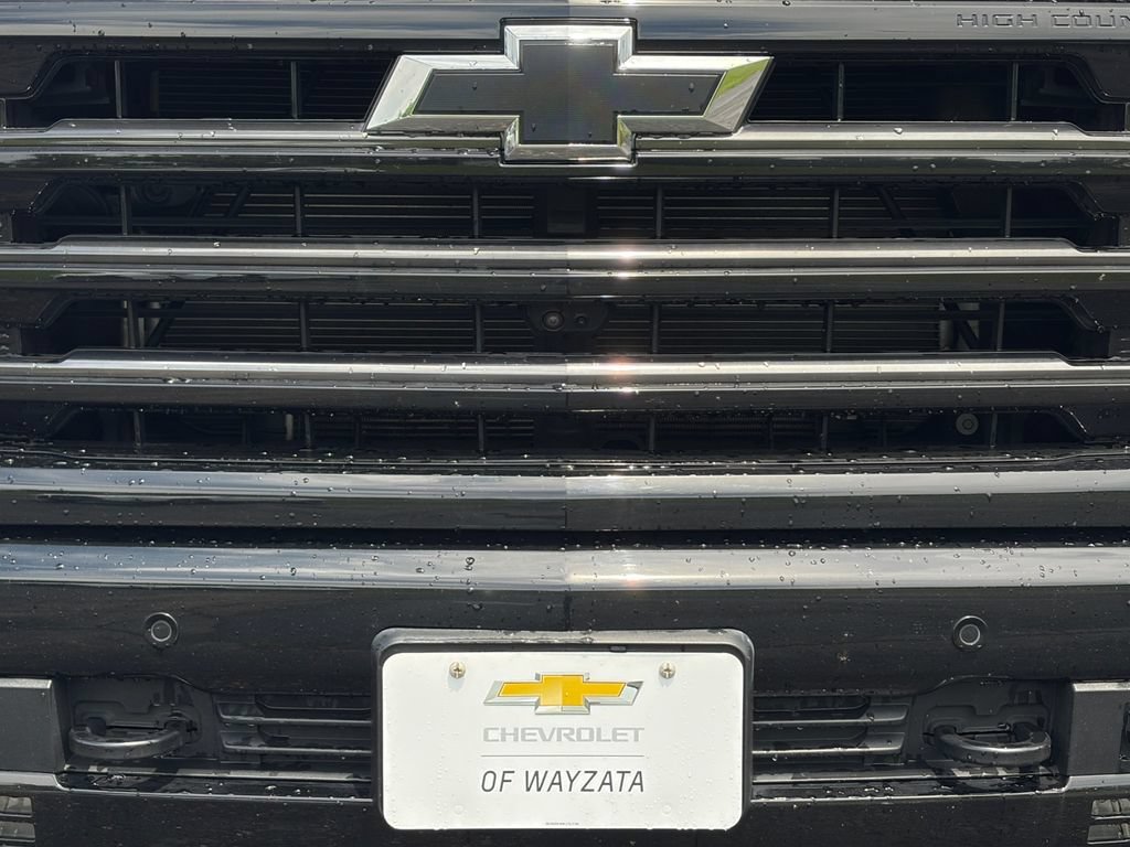 Used 2024 Chevrolet Silverado 1500 High Country w/ Midnight Edition AWD/4WD image 10