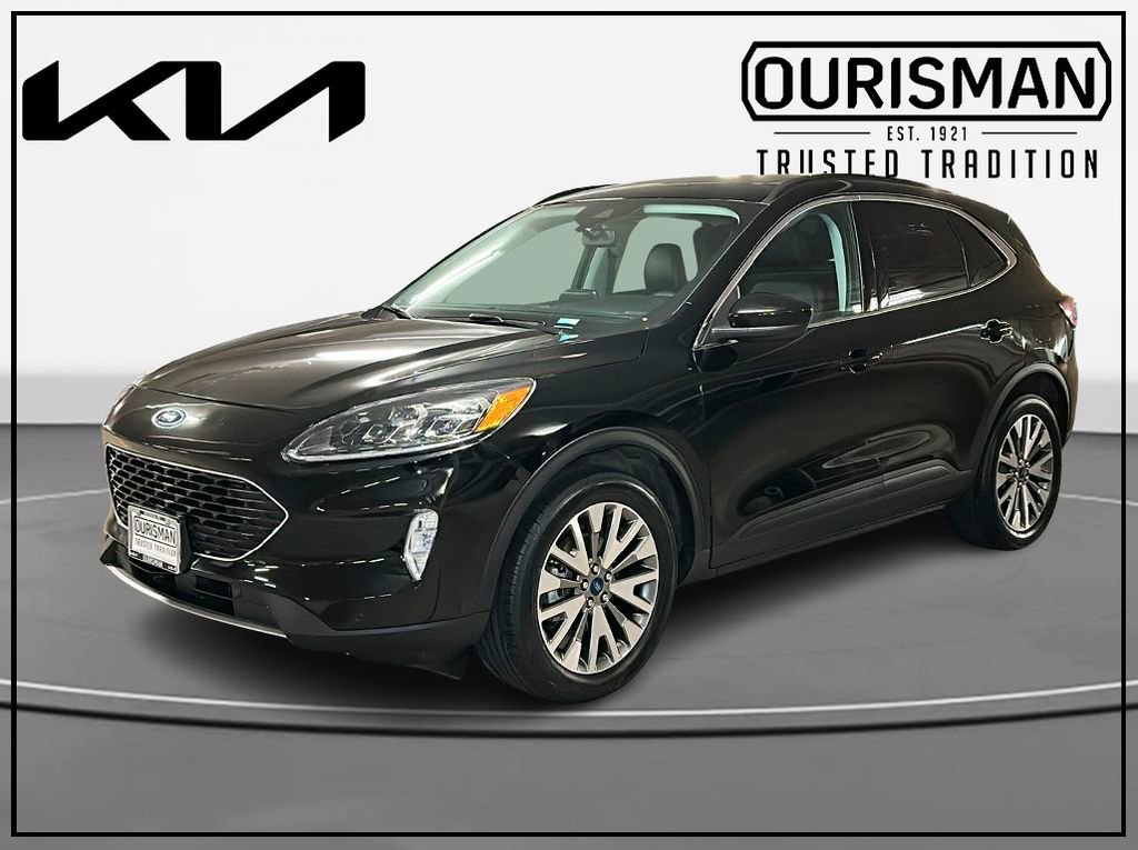 Used 2022 Ford Escape Titanium w/ Class II Trailer Tow Package image 2