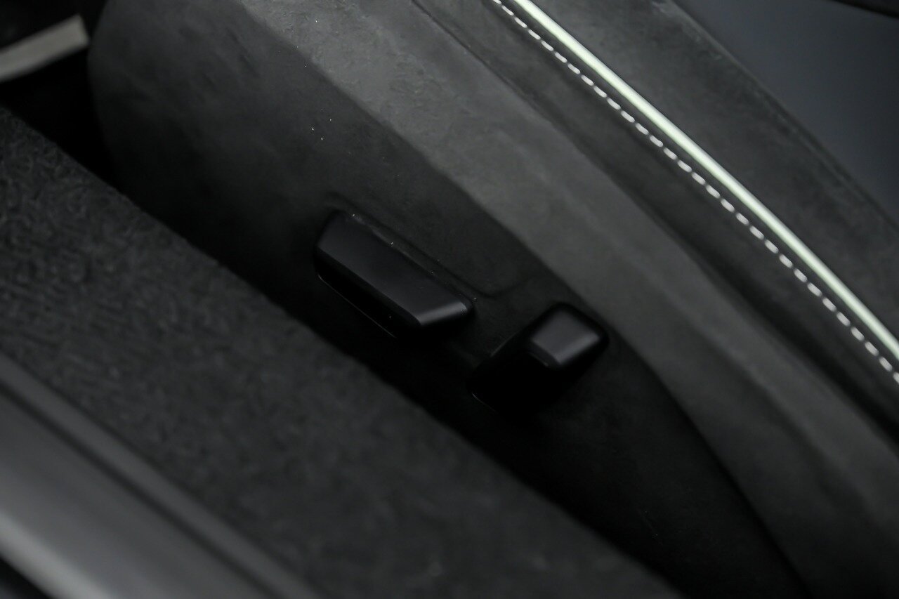 Used 2024 Lamborghini Revuelto image 32