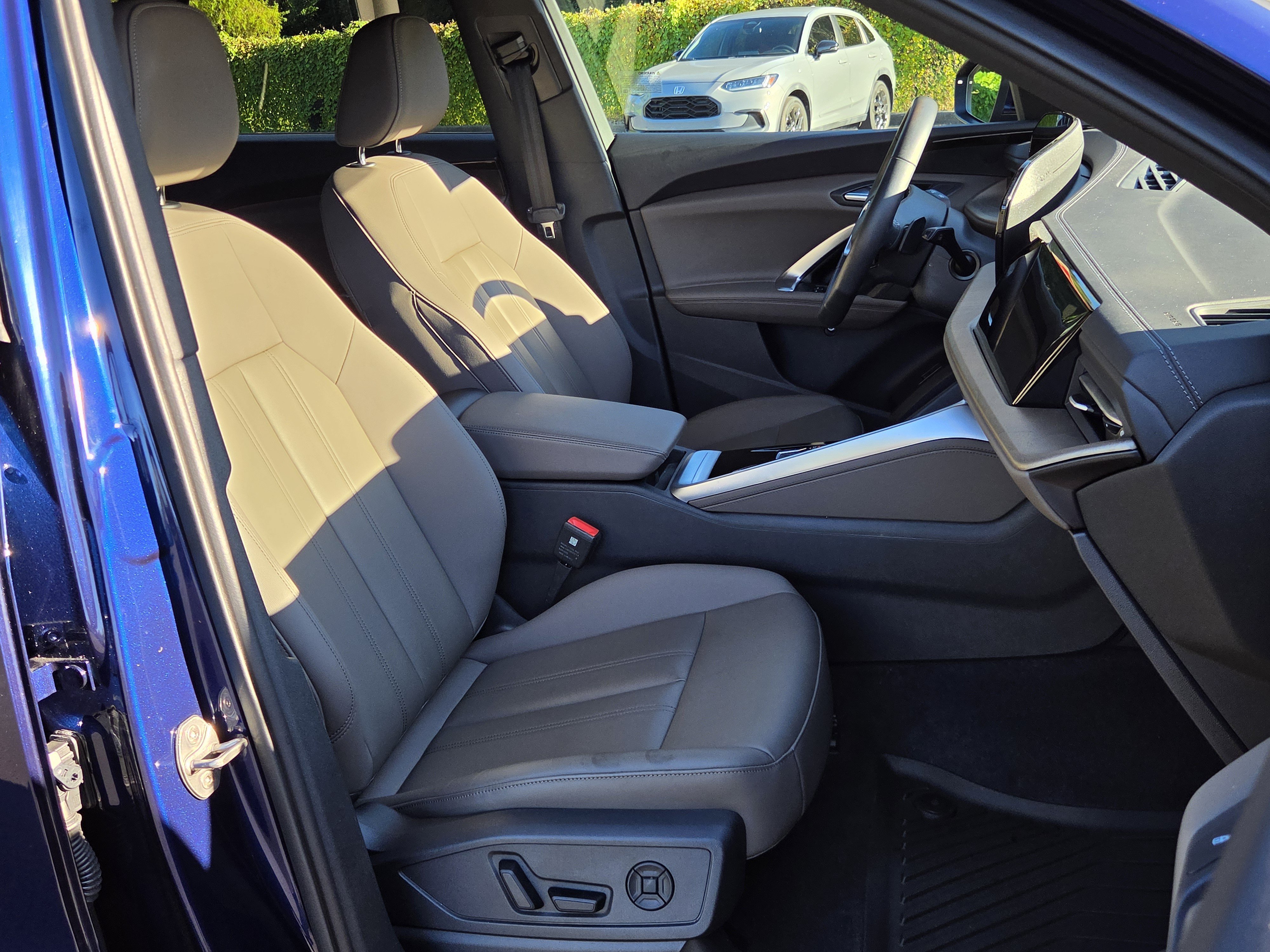 Used 2025 Audi Q5 Premium w/ Convenience Package AWD/4WD image 19