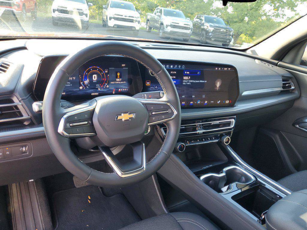 Used 2024 Chevrolet Traverse LT FWD image 7