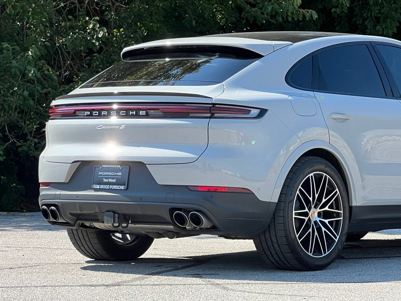 Certified 2024 Porsche Cayenne S AWD/4WD image 9