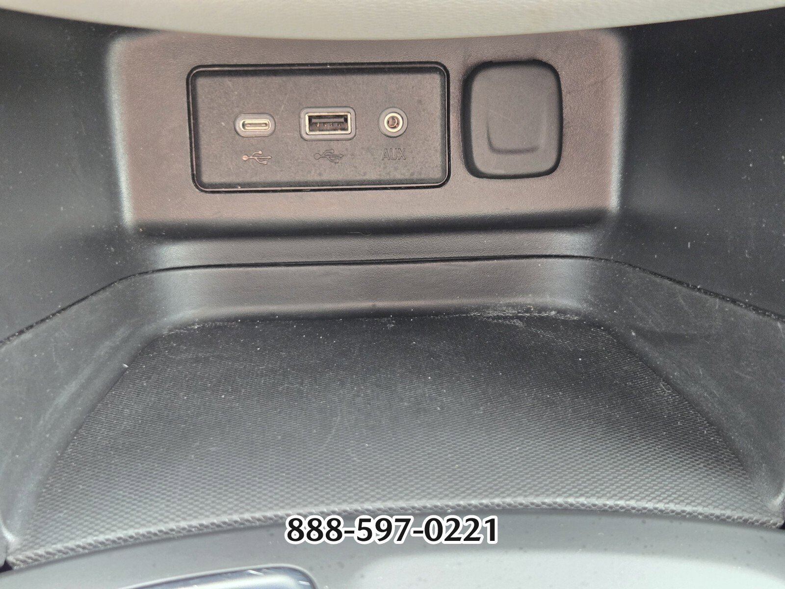 Used 2023 Chevrolet Equinox LT image 24