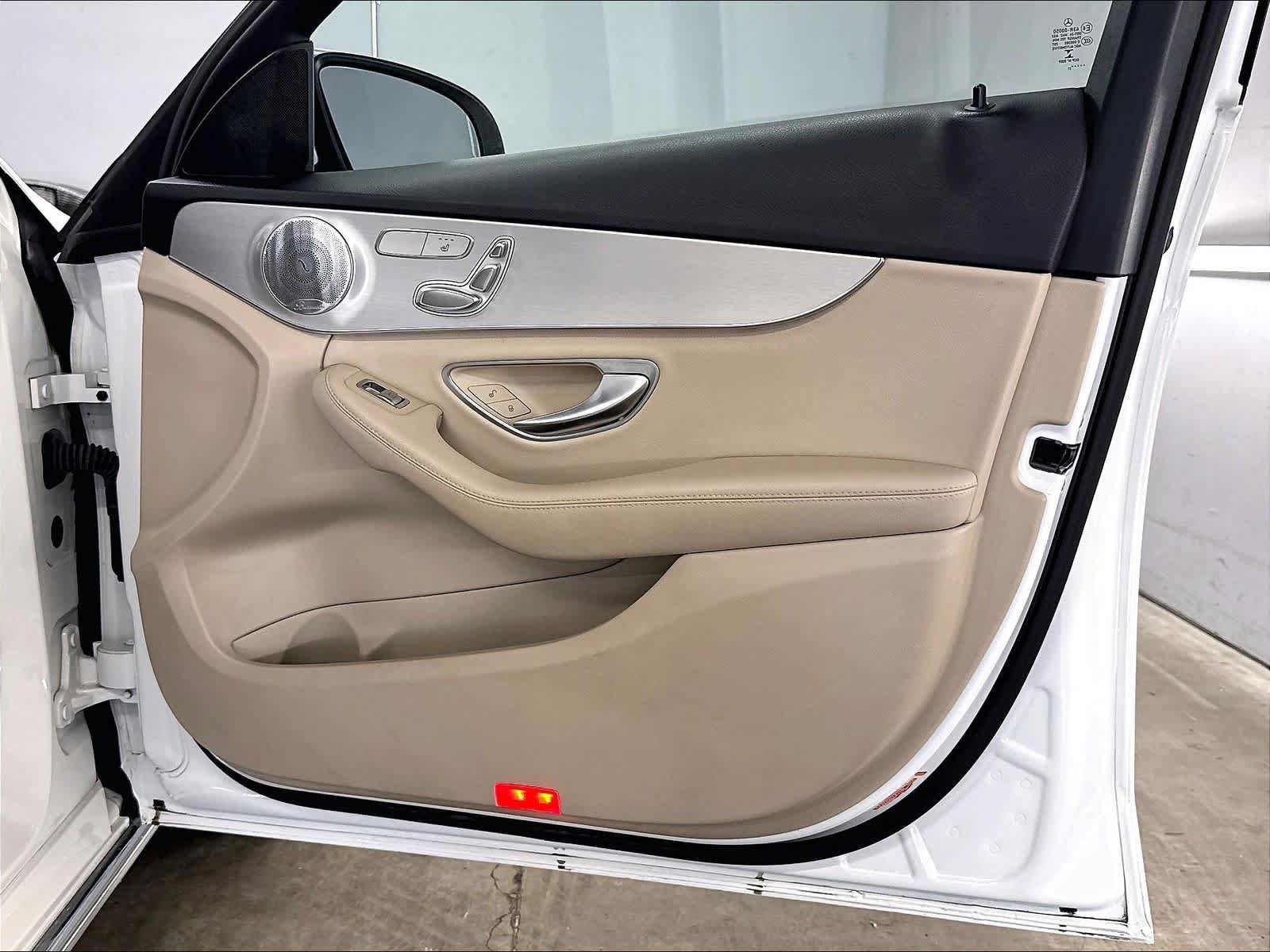 Used 2021 Mercedes-Benz C 300 Sedan image 25