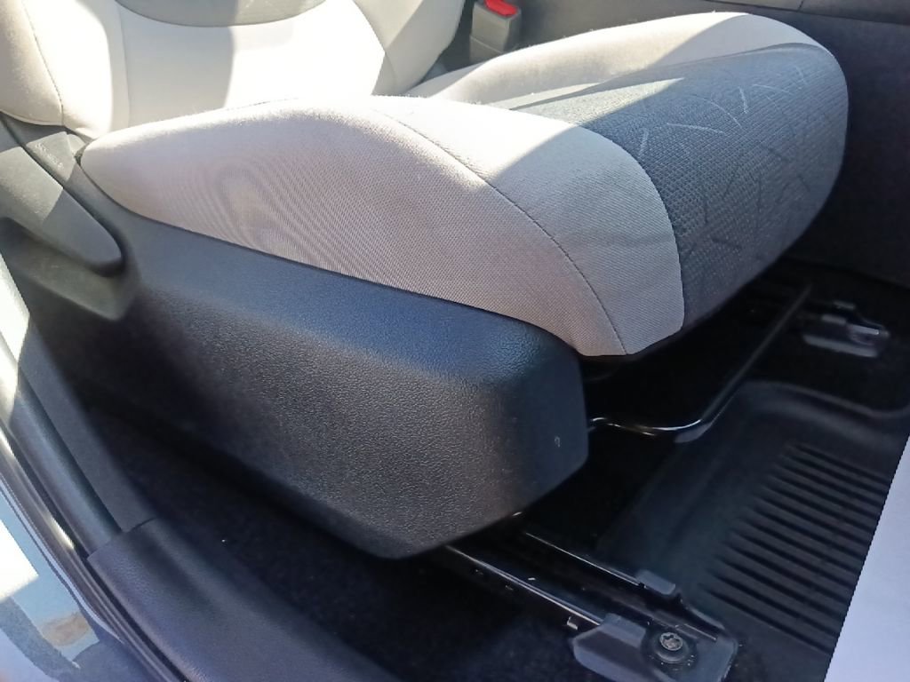 Used 2024 Toyota RAV4 XLE w/ Convenience Package image 31