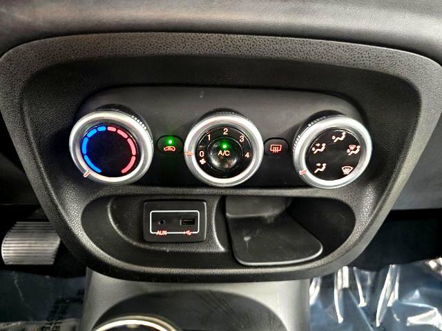 Used 2017 FIAT 500L Trekking image 16