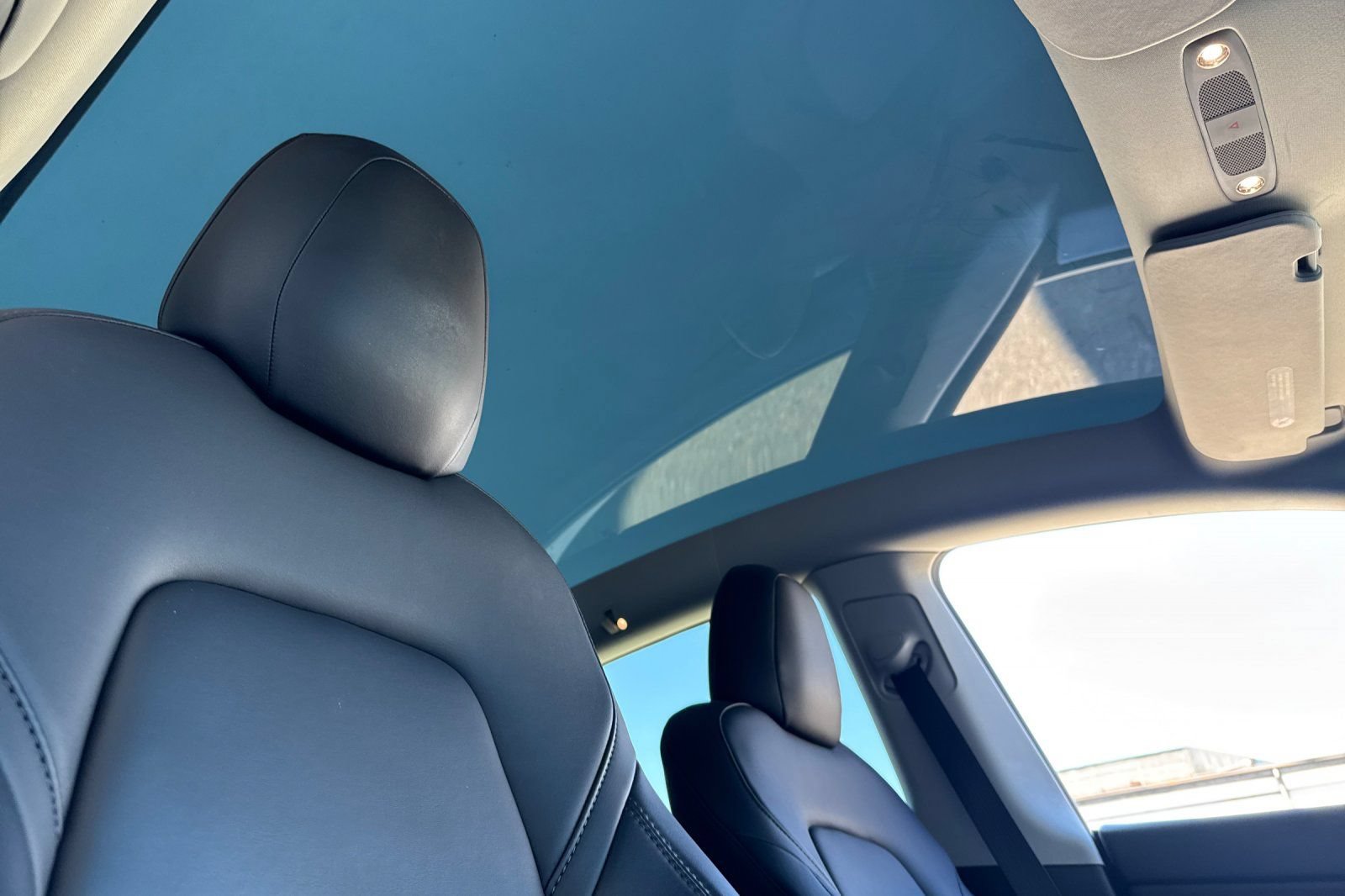 Used 2022 Tesla Model Y Performance AWD/4WD image 16