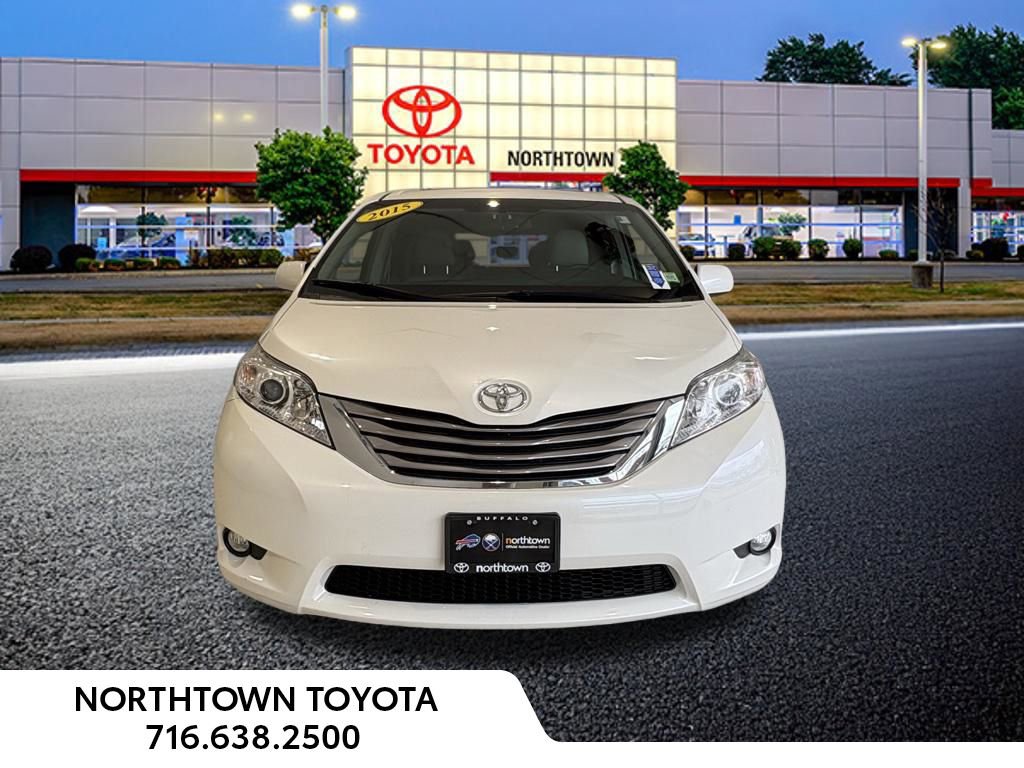Used 2015 Toyota Sienna XLE w/ XLE Navigation Package image 5