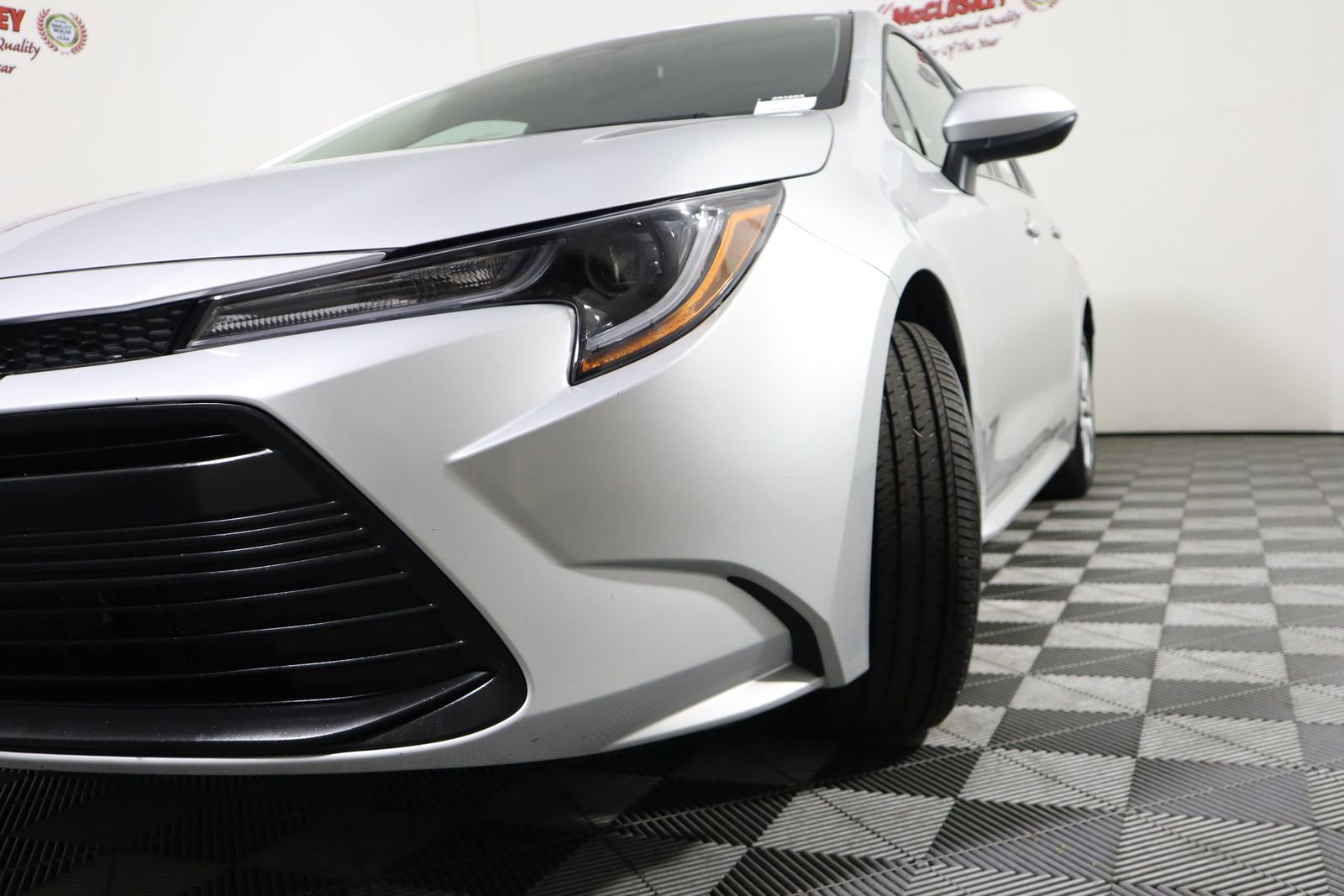 Used 2025 Toyota Corolla LE image 16