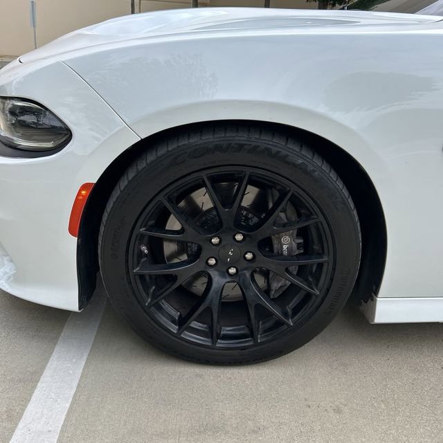 Used 2018 Dodge Charger SRT Hellcat RWD image 17