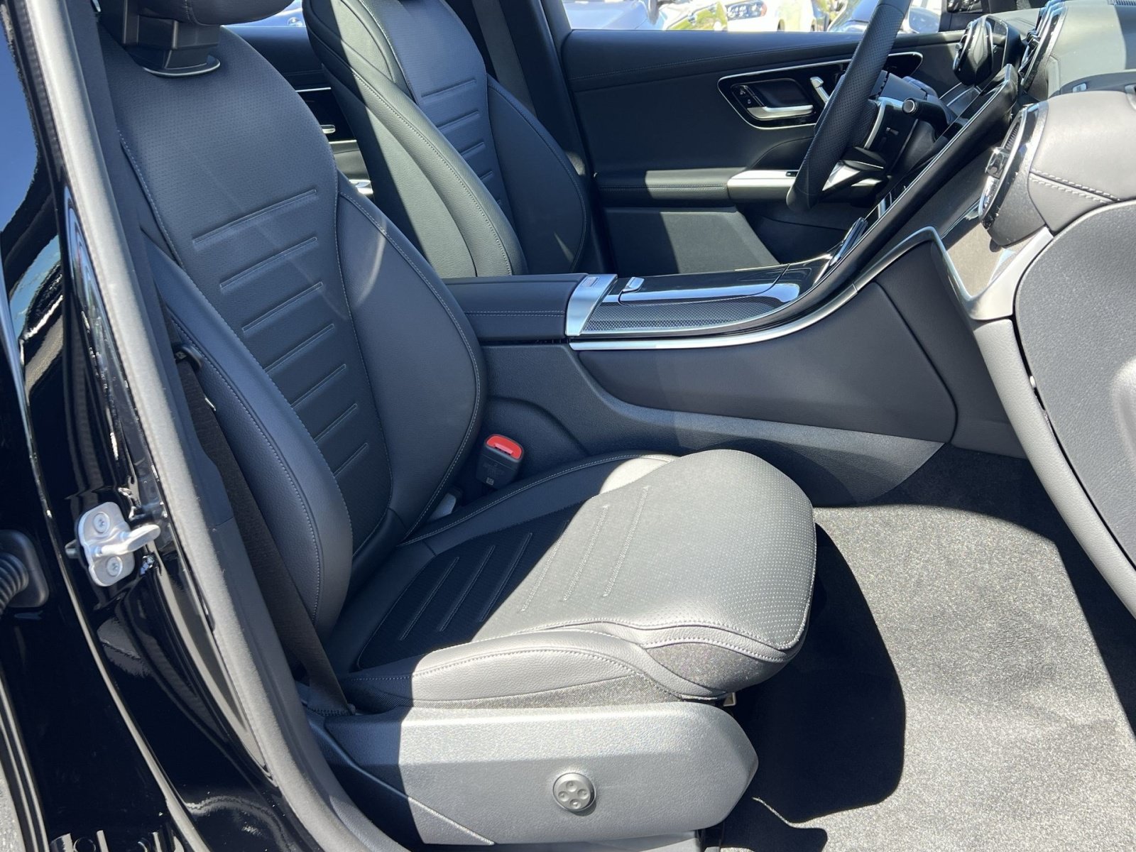 New 2026 Mercedes-Benz GLC 300 4MATIC image 33