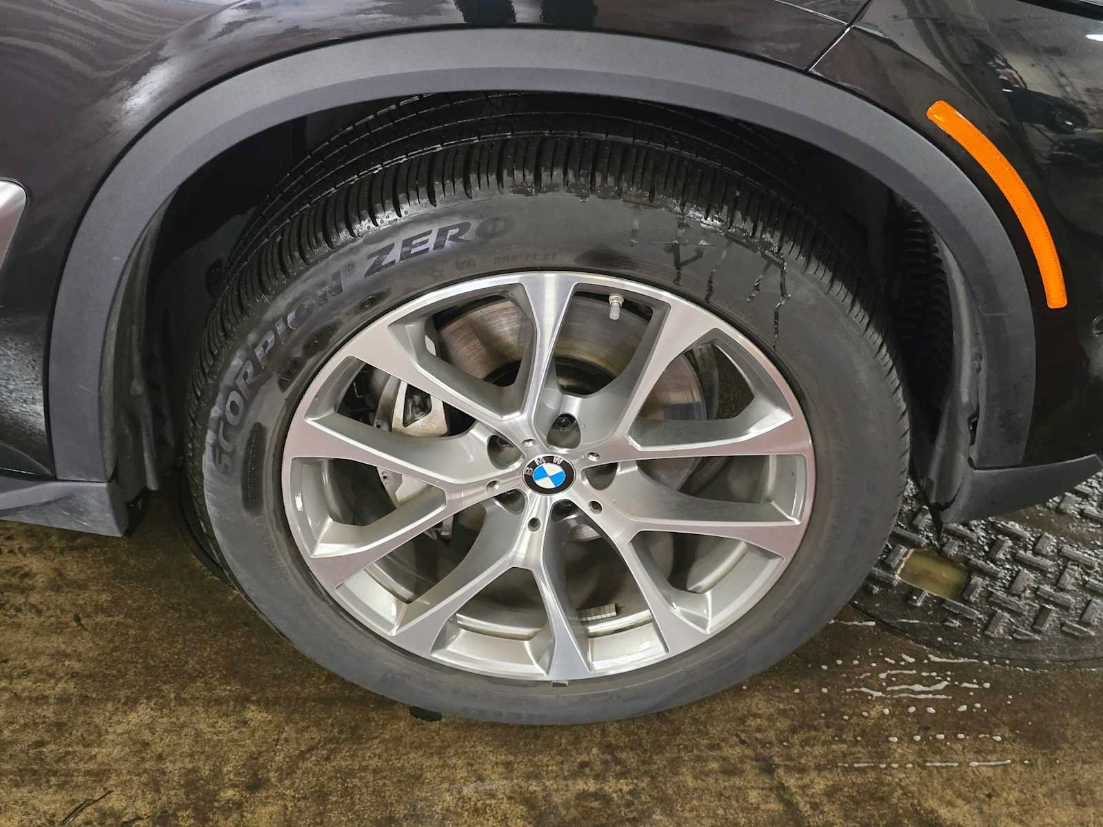 Used 2026 BMW X5 xDrive40i AWD/4WD image 9